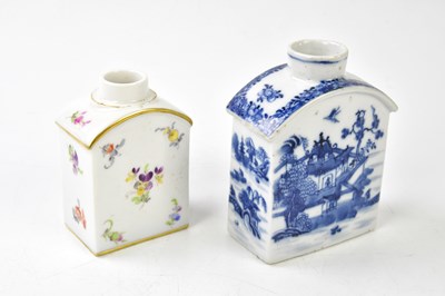 Lot 1349 - An 18th century Chinese blue and white...