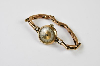 Lot 618 - A vintage lady's 9ct yellow gold wristwatch...