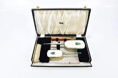 Lot 1056 - BARKER BROS; a George V hallmarked silver and...