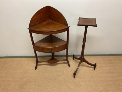 Lot 499 - A torchère, height 92cm, and a corner unit (2).