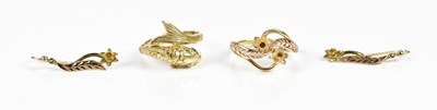 Lot 245 - A 9ct yellow gold stylised fish design ring,...