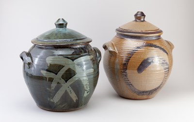 Lot 85 - CLARE SUTCLIFFE (1943-2018); a large stoneware...