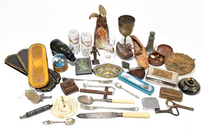 Lot 35 - A collection of various collectors’ items to...