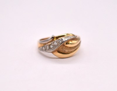 Lot 1120 - An 18ct yellow gold five stone diamond ring of...