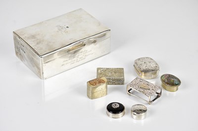 Lot 2480 - BARKER BROTHERS; an Elizabeth II hallmarked...