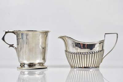 Lot 2061 - WILLIAM NEALE; a George V Art Deco hallmarked...