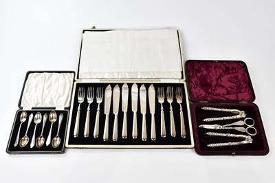 Lot 2346 - A cased set of six hallmarked silver teaspoons,...