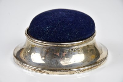 Lot 2203 - GEORGE UNITE & SONS; a George V hallmarked...