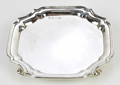 Lot 2392 - VINERS LTD; an Elizabeth II hallmarked silver...