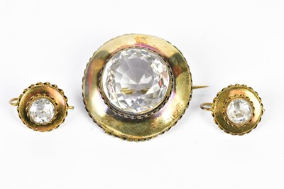 Lot 455 - A sterling silver circular brooch and a pair...