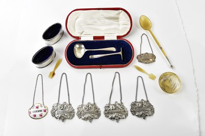 Lot 2348 - THOMAS BRADBURY & SONS LTD; a cased George V...