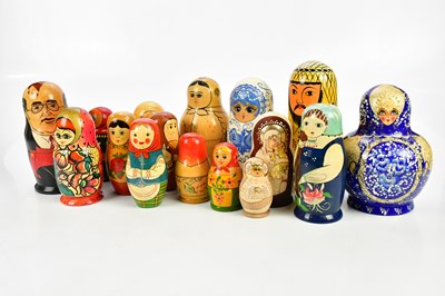 Lot 1562 - A collection of vintage Russian dolls,...