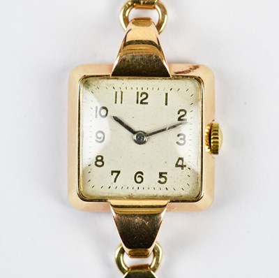 Lot 600 - A lady's vintage 18ct yellow gold wristwatch...