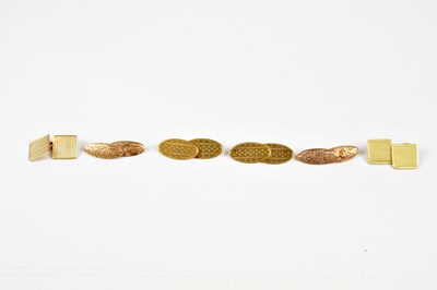Lot 482 - A pair of 15ct yellow gold cufflinks (8.46g),...