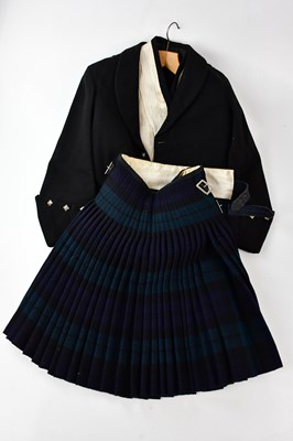 Lot 1288 - A Blackwatch kilt, Glengarry cap, and Scottish...
