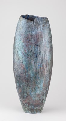 Lot 601 - STEPHEN MURFITT (born 1953); a tall oval raku...