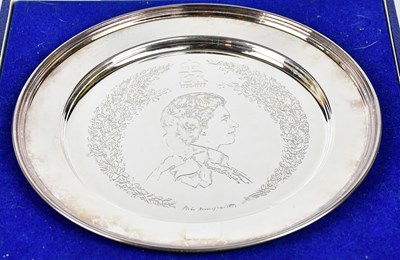 Lot 2373 - ROBERTS & DORE; an Elizabeth II hallmarked...