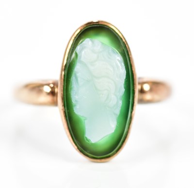 Lot 262 - A 9ct gold ring set with a cameo style...