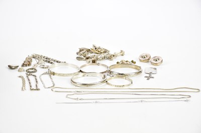 Lot 527 - A collection of sterling silver and white...