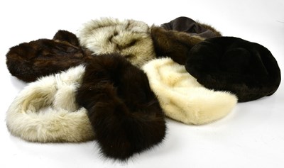 Lot 853 - KAUFMAN, NEW YORK; a white mink fur hat, fully...