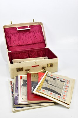 Lot 1725 - A collection of newspapers and magazines...