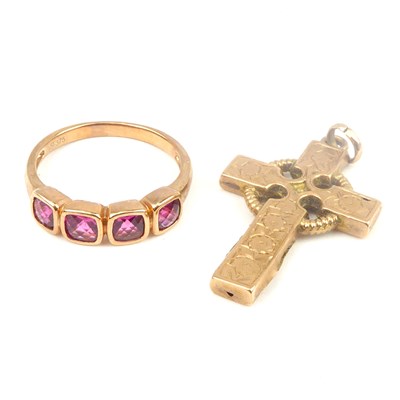 Lot 723 - A 9ct rose gold dress ring with four square...