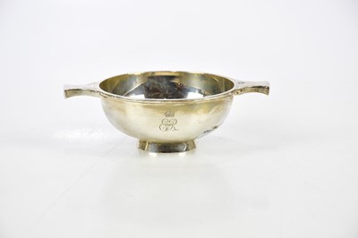 Lot 2389 - HAMILTON & INCHES; a George V hallmarked...