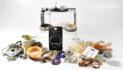 Lot 837 - A quantity of costume jewellery, to include...