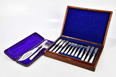 Lot 2027 - A mahogany cased twelve setting fish knives...