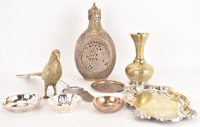 Lot 563 - A group of silver and silver plated items to...