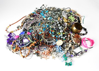 Lot 851 - A large quantity of costume jewellery to...