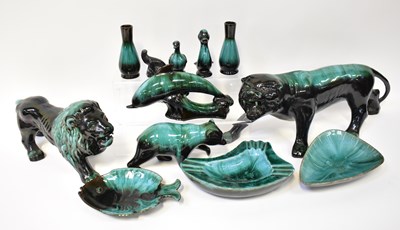 Lot 390 - Twelve Canadian Blue Mountain Ceramics items,...