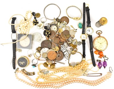 Lot 833 - Mixed vintage costume jewellery to include...