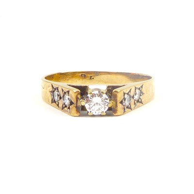 Lot 718 - A 9ct gold ring with cathedral set small...