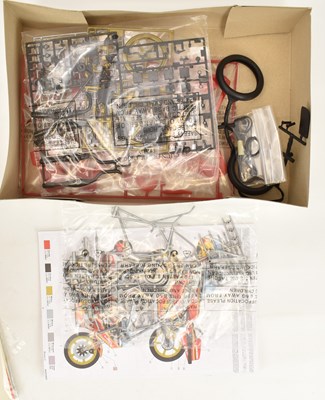 Lot 559 - ITALERI; a 1:9 scale model of a Suzuki RG 500...