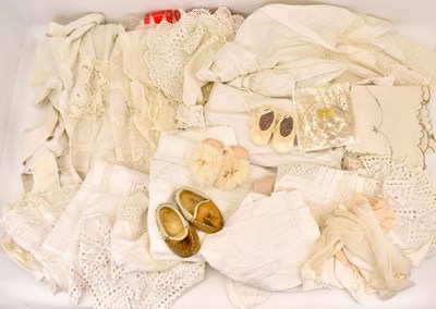 Lot 417 - A quantity of Victorian-style and vintage...