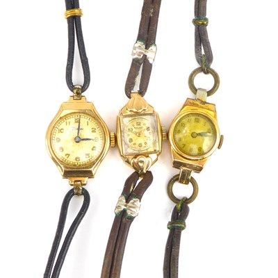 Lot 889 - Three 9ct gold head vintage ladies'...