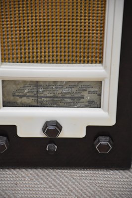 Lot 1273 - A group of four vintage bakelite radios...