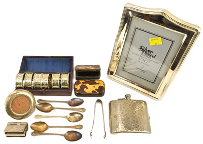 Lot 564 - Mixed silver and silver plated items to...