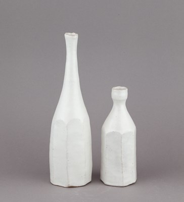 Lot 20 - AKIKO HIRAI (born 1970); two faceted stoneware...