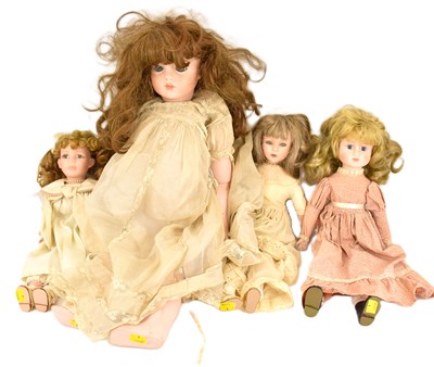 Lot 558 - Four vintage collectors' dolls with porcelain...