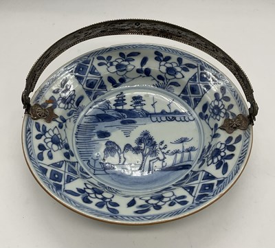 Lot 507 - An 18th century Chinese blue and white bowl...