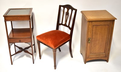 Lot 26 - An Edwardian mahogany bijouterie table, with...