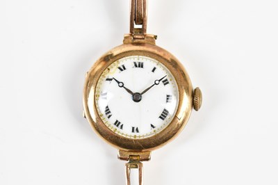 Lot 641 - A 9ct yellow gold cased lady's wristwatch,...