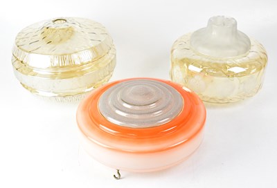 Lot 66 - Five various early/mid-20th century glass...