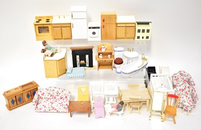 Lot 555 - A good quantity of various doll's house...