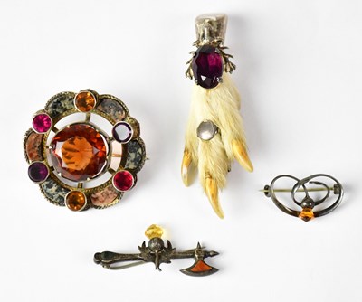 Lot 761 - A Scottish white metal brooch set with...