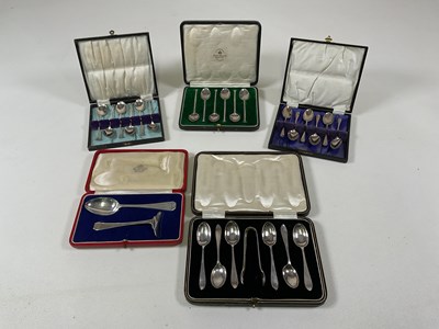 Lot 1090 - MAPPIN & WEBB LTD; a cased set of six George V...