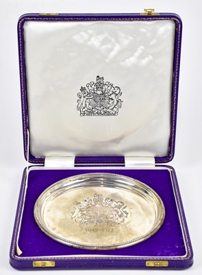 Lot 2444 - HISTORICAL HEIRLOOMS LTD; an Elizabeth II...