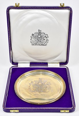 Lot 2445 - HISTORICAL HEIRLOOMS LTD; an Elizabeth II...